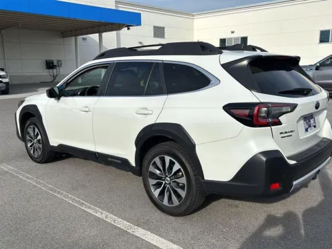More photos of 2024 Subaru Outback Limited at Airport Honda, TN