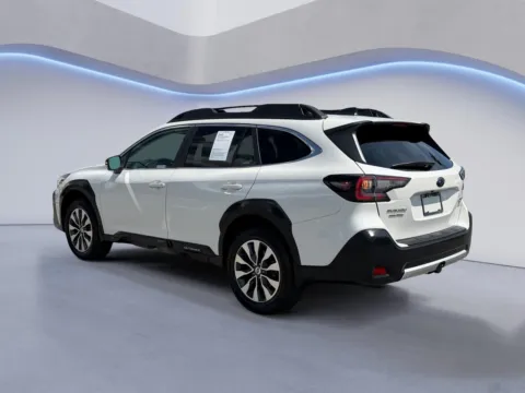 More photos of 2024 Subaru Outback Limited at Airport Honda, TN