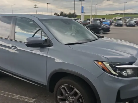 More photos of 2023 Honda Passport EX-L at Airport Honda, TN