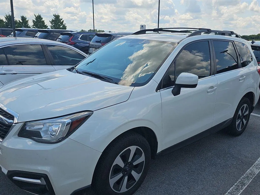 White 2018 Subaru Forester Limited for sale in Alcoa, TN