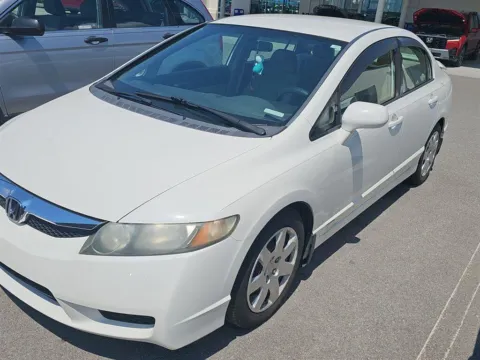 White 2010 Honda Civic Sdn LX for sale in Alcoa, TN