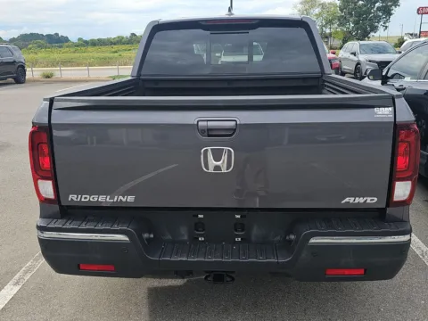 Another view of 2019 Honda Ridgeline RTL-E for sale in Alcoa, TN at Airport Honda