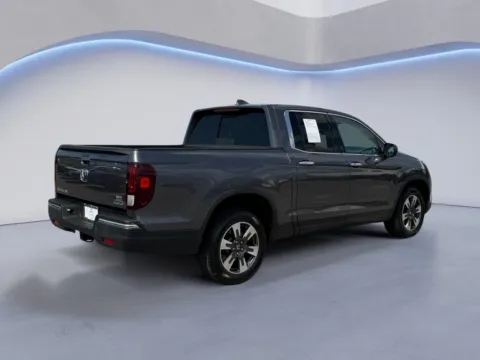 Another view of 2019 Honda Ridgeline RTL-E for sale in Alcoa, TN at Airport Honda