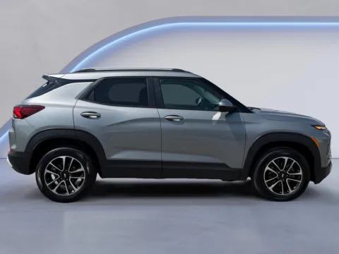 Photos of 2024 Chevrolet Trailblazer LT for sale in Alcoa, TN at Airport Honda