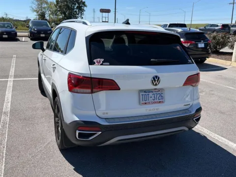 More photos of 2022 Volkswagen Taos SE at Airport Honda, TN