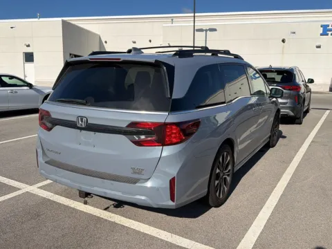 More photos of 2025 Honda Odyssey Elite at Airport Honda, TN