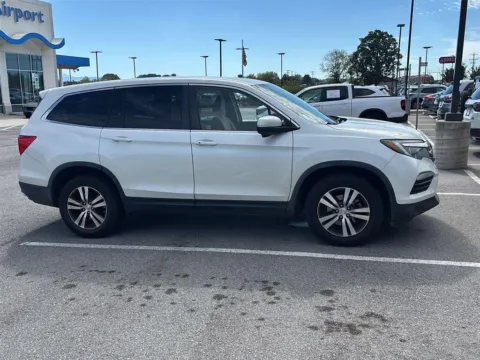 More photos of 2018 Honda Pilot EX at Airport Honda, TN