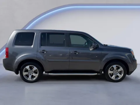Photos of 2014 Honda Pilot EX-L for sale in Alcoa, TN at Airport Honda
