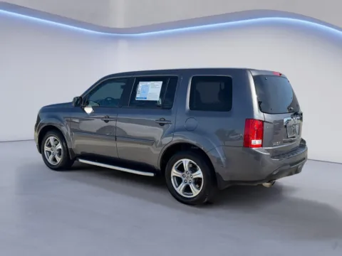 More photos of 2014 Honda Pilot EX-L at Airport Honda, TN