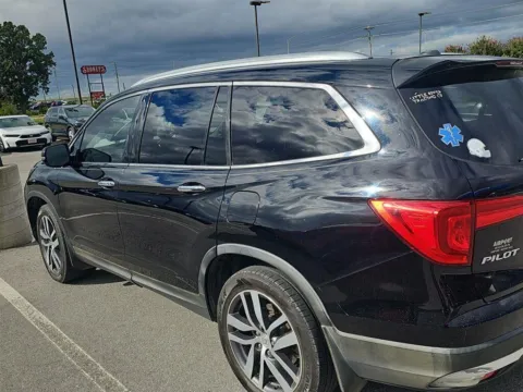Photos of 2016 Honda Pilot Touring for sale in Alcoa, TN at Airport Honda