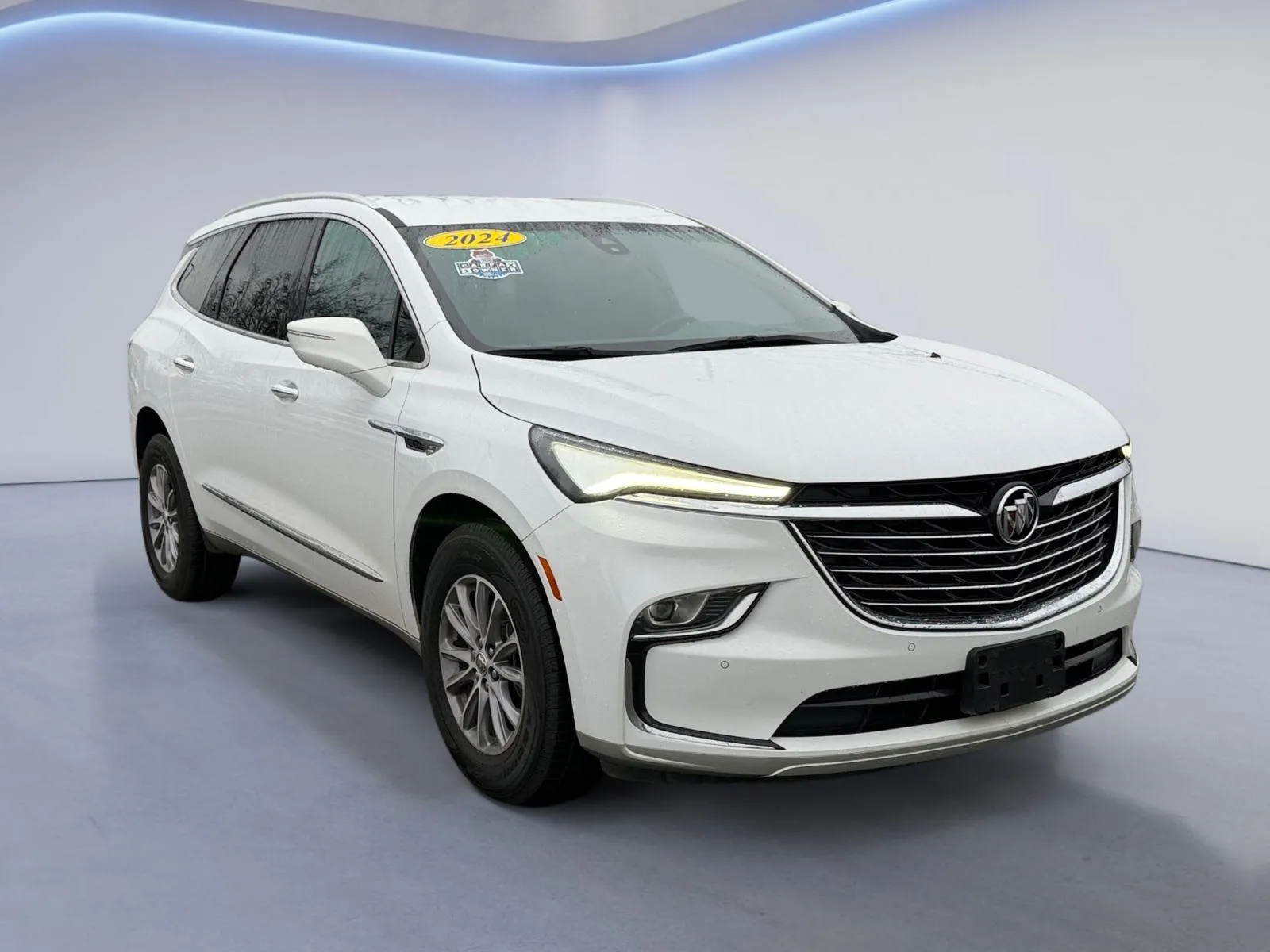 White 2024 Buick Enclave Premium for sale in Knoxville, TN
