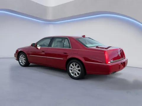 More photos of 2009 Cadillac DTS w/1SB at Cadillac of Knoxville, TN