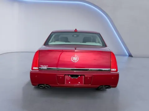 More photos of 2009 Cadillac DTS w/1SB at Cadillac of Knoxville, TN