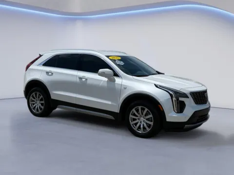 White 2022 Cadillac XT4 FWD Premium Luxury for sale in Knoxville, TN