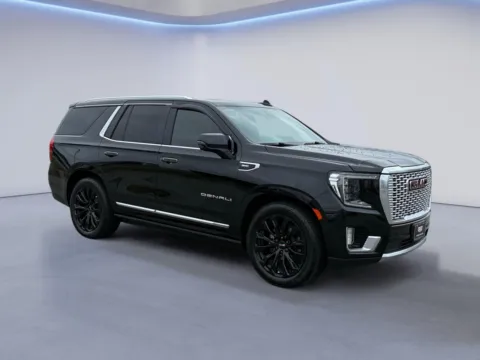 Black 2021 GMC Yukon Denali for sale in Knoxville, TN