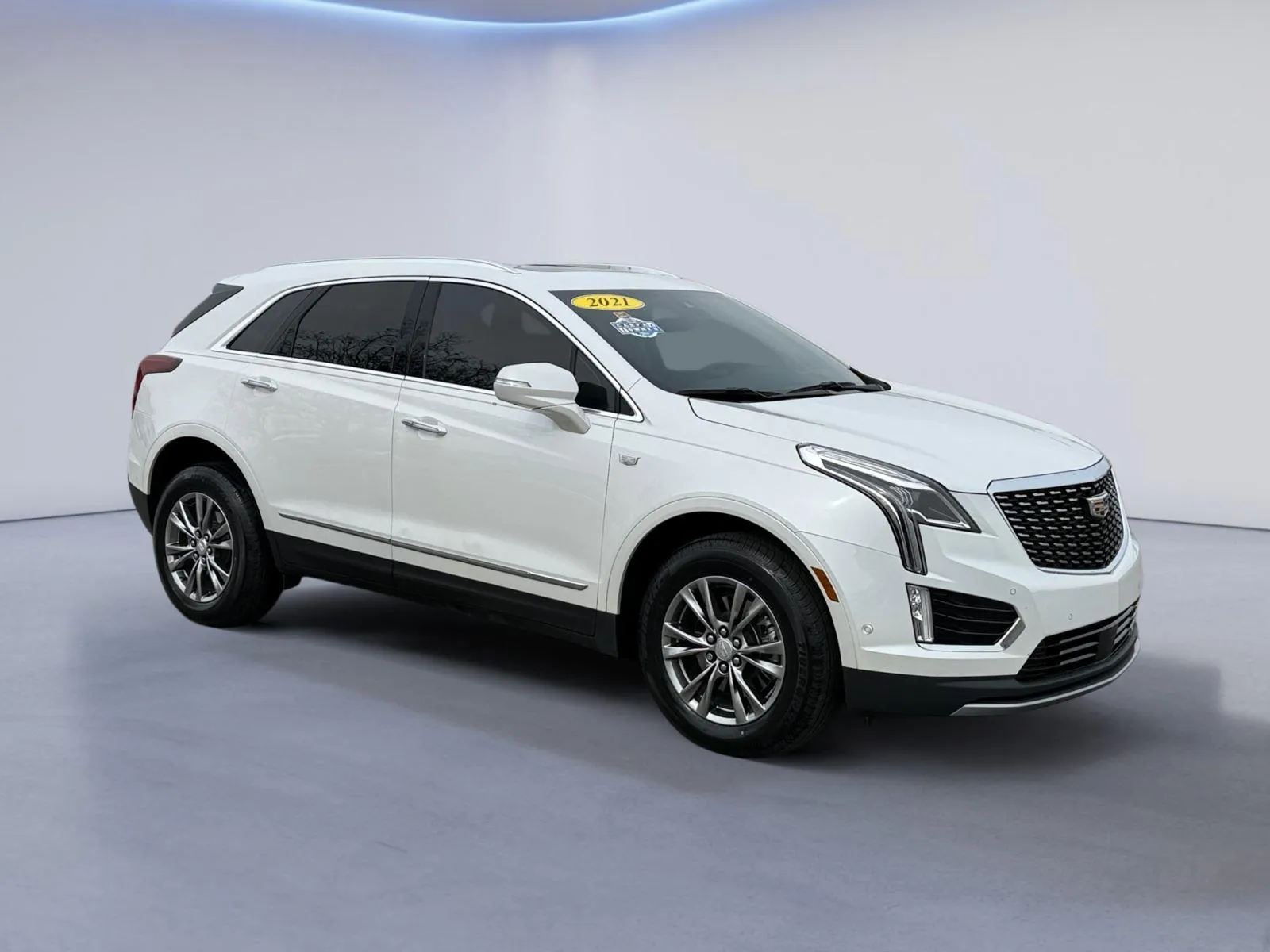 White 2021 Cadillac XT5 FWD Premium Luxury for sale in Knoxville, TN