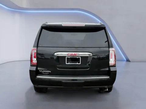 More photos of 2017 GMC Yukon Denali at Cadillac of Knoxville, TN