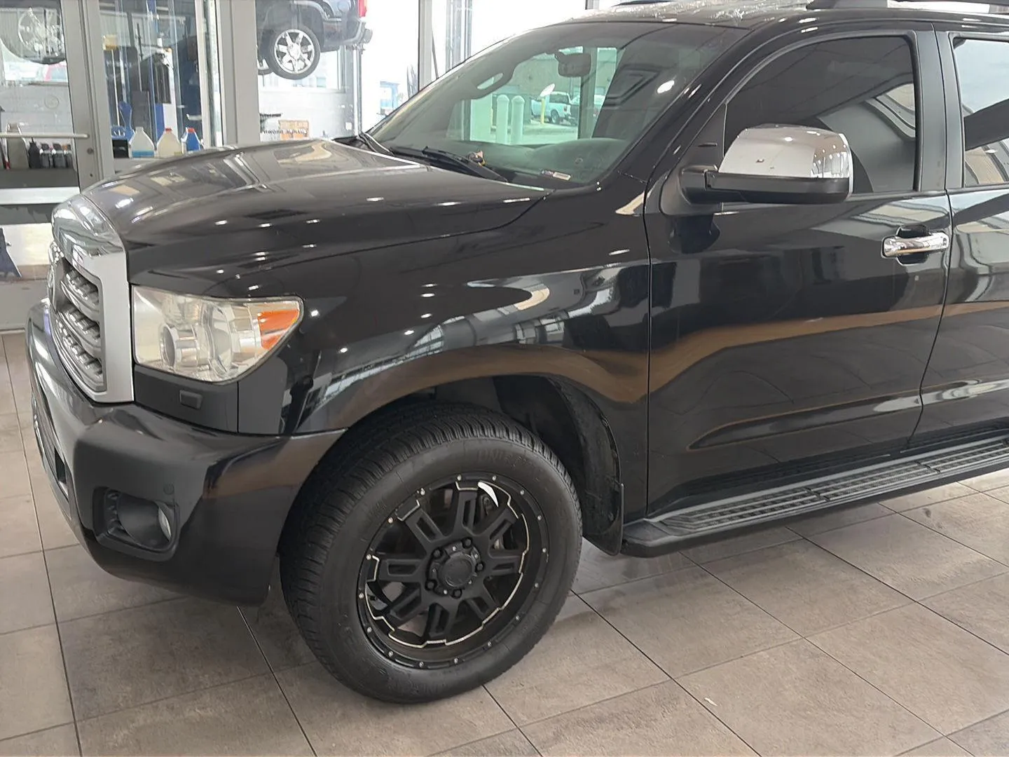 Black 2014 Toyota Sequoia Platinum for sale in Knoxville, TN