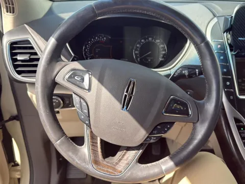 More photos of 2016 Lincoln MKX Select at Cadillac of Knoxville, TN