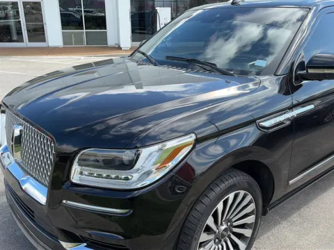 Photos of 2021 Lincoln Navigator Reserve for sale in Knoxville, TN at Cadillac of Knoxville