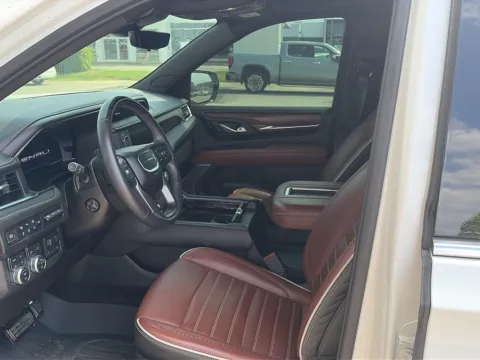 Another view of 2023 GMC Yukon Denali Ultimate for sale in Knoxville, TN at Cadillac of Knoxville