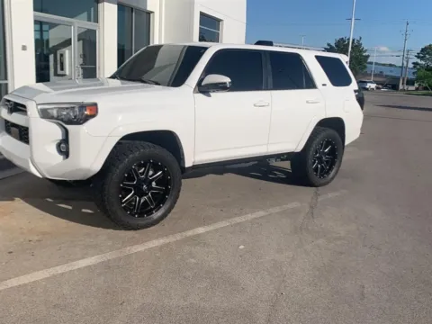 White 2024 Toyota 4Runner SR5 Premium for sale in Knoxville, TN