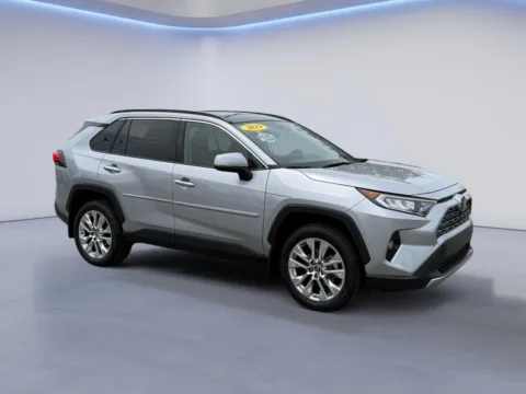 Silver 2019 Toyota RAV4 Limited for sale in Knoxville, TN