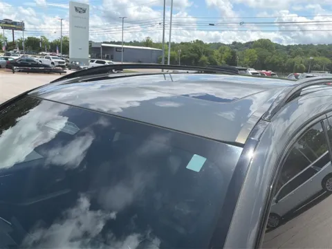 More photos of 2022 BMW X7 M50i at Cadillac of Knoxville, TN