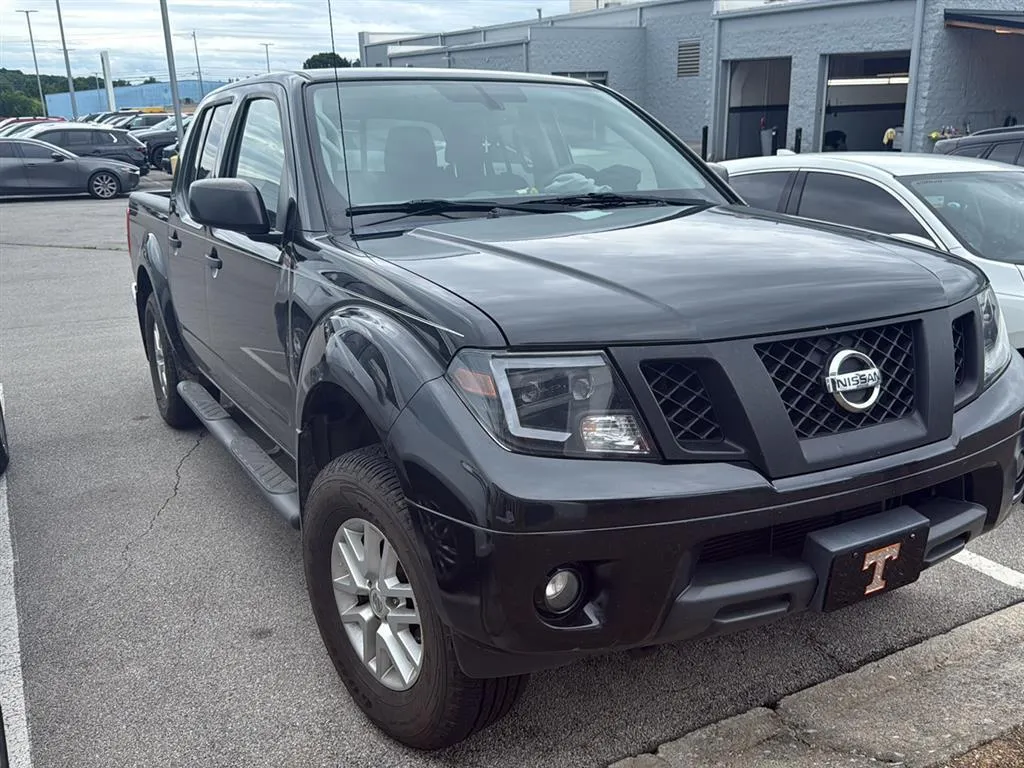 Silver 2019 Nissan Frontier SV for sale in Knoxville, TN