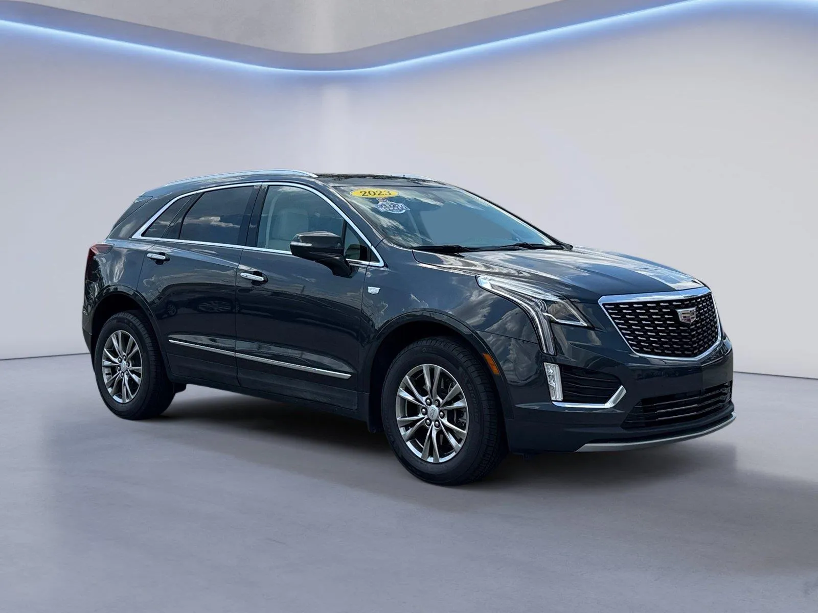 Black 2023 Cadillac XT5 AWD Premium Luxury for sale in Knoxville, TN