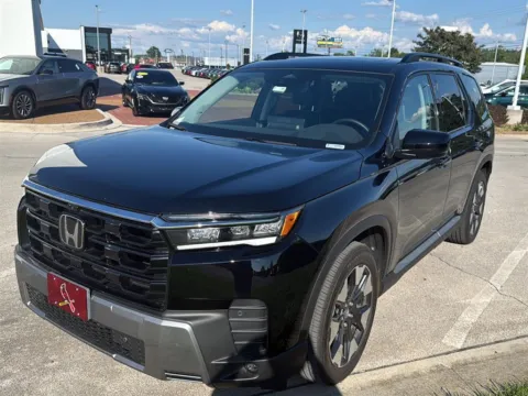 Photos of 2026 Honda Pilot Elite for sale in Knoxville, TN at Cadillac of Knoxville