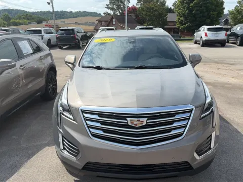 Brown 2019 Cadillac XT5 Luxury FWD for sale in Knoxville, TN