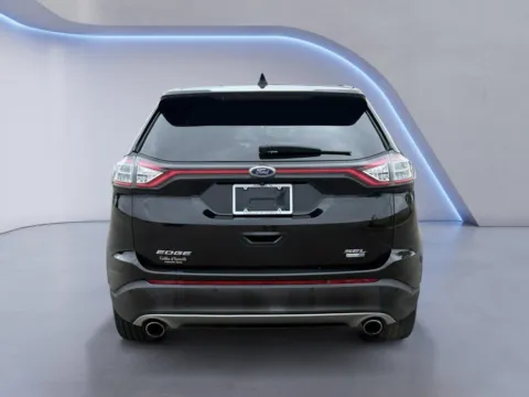 More photos of 2018 Ford Edge SEL at Cadillac of Knoxville, TN