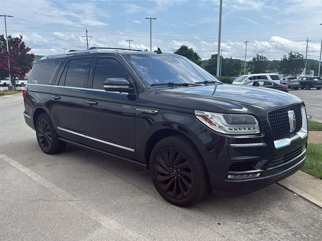Black 2020 Lincoln Navigator L Reserve for sale in Knoxville, TN