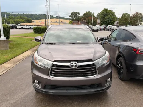 Gray 2016 Toyota Highlander Limited for sale in Knoxville, TN