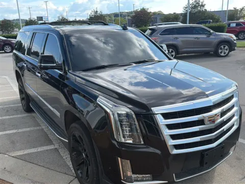 Another view of 2019 Cadillac Escalade ESV Luxury for sale in Knoxville, TN at Cadillac of Knoxville