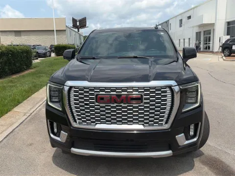 Black 2021 GMC Yukon Denali for sale in Knoxville, TN