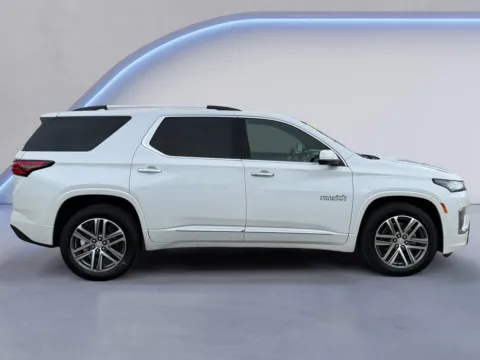 Photos of 2022 Chevrolet Traverse High Country for sale in Knoxville, TN at Cadillac of Knoxville