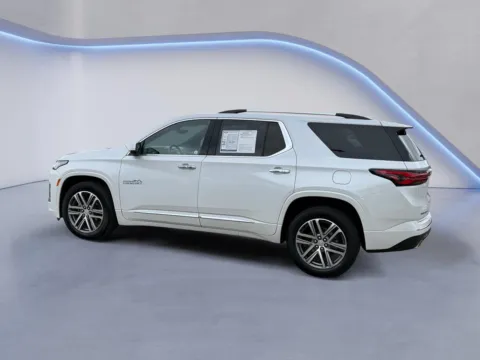 More photos of 2022 Chevrolet Traverse High Country at Cadillac of Knoxville, TN