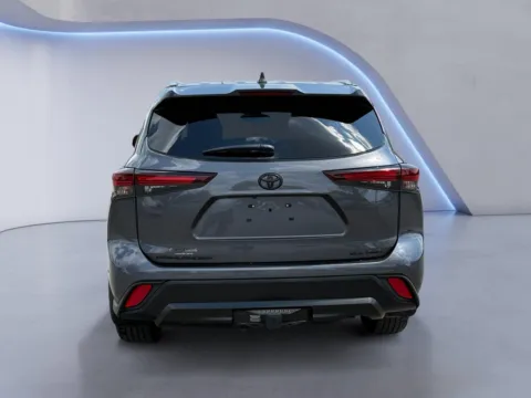 More photos of 2024 Toyota Highlander XLE at Cadillac of Knoxville, TN