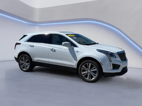 White 2025 Cadillac XT5 FWD Premium Luxury for sale in Knoxville, TN