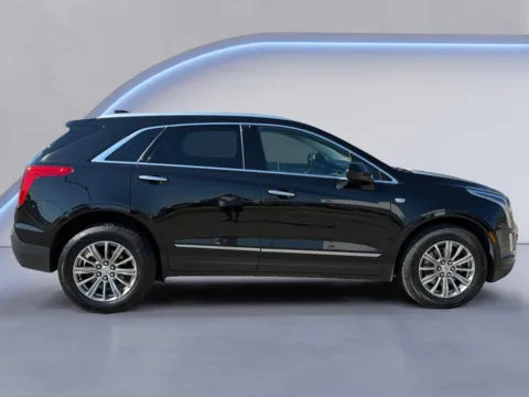 Photos of 2017 Cadillac XT5 Luxury FWD for sale in Knoxville, TN at Cadillac of Knoxville