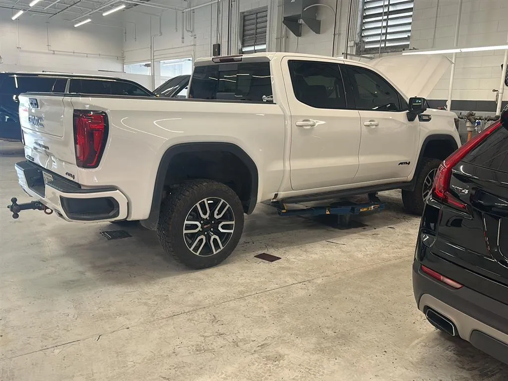 White 2024 GMC Sierra 1500 AT4 for sale in Knoxville, TN