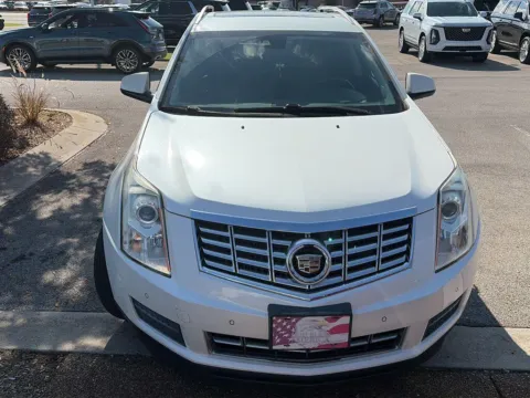 White 2015 Cadillac SRX Luxury Collection for sale in Knoxville, TN