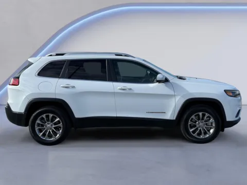 Photos of 2020 Jeep Cherokee Latitude Plus for sale in Knoxville, TN at Mazda of Knoxville