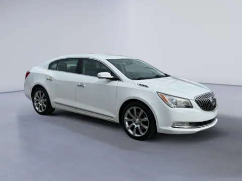 White 2014 Buick LaCrosse Leather for sale in Knoxville, TN