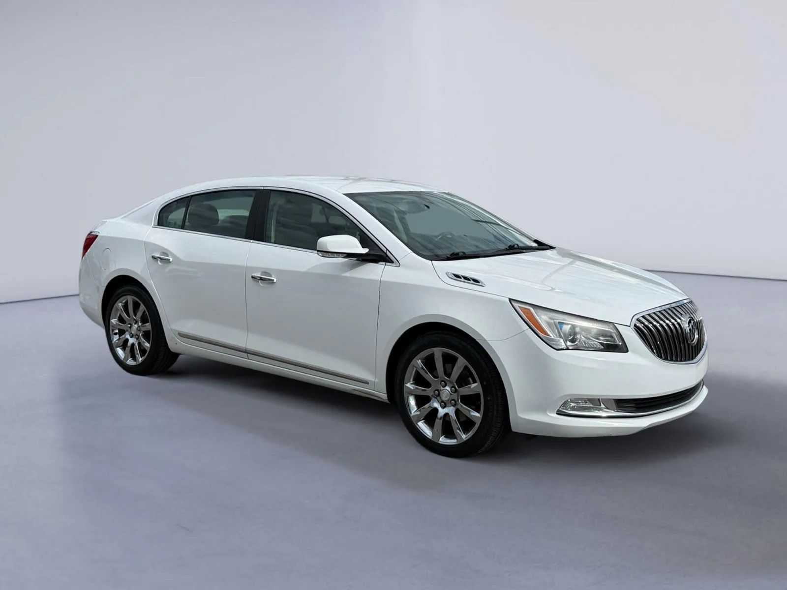 White 2014 Buick LaCrosse Leather for sale in Knoxville, TN
