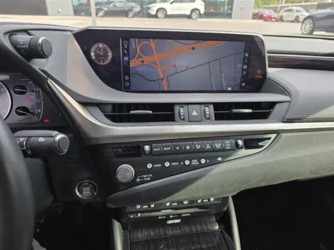 More photos of 2021 Lexus ES 350 Ultra Luxury at Mazda of Knoxville, TN