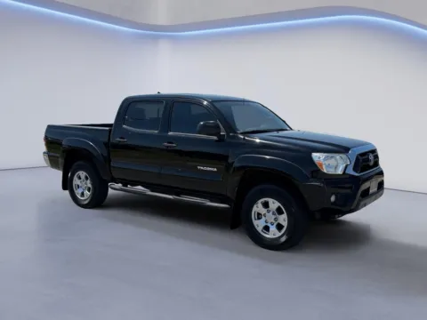 Black 2015 Toyota Tacoma PreRunner V6 for sale in Knoxville, TN