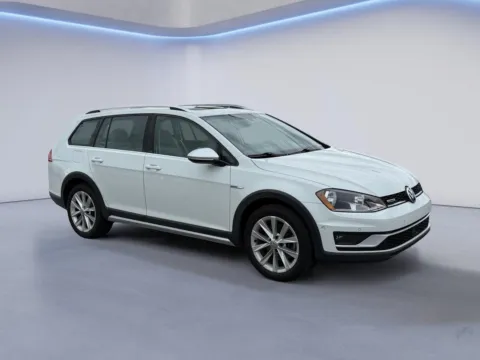 White 2017 Volkswagen Golf Alltrack SEL for sale in Knoxville, TN
